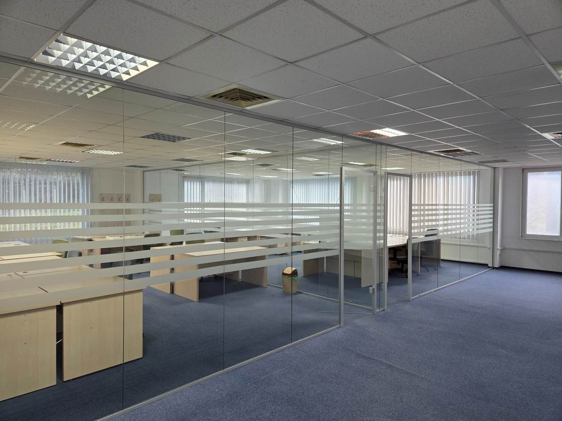 Birouri cu pereți de sticlă în Tetarom I, Cluj-Napoca